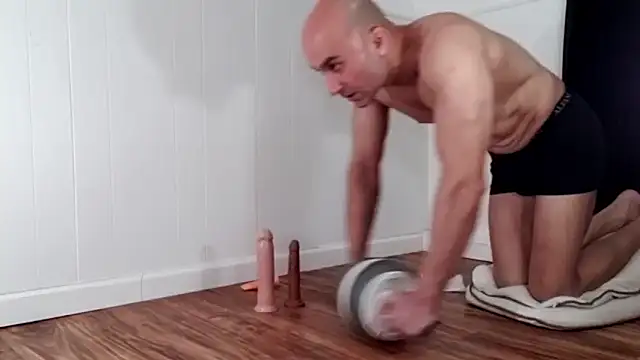 Snapshot of Bilie_Desire chatting on February 16, 4:25 pm Bilie Desire online show from February 16, 4:25 pm