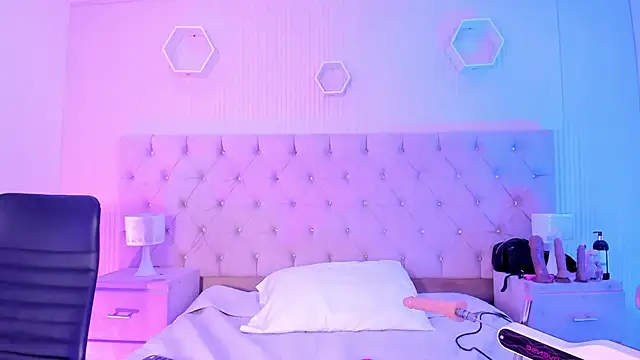 ThaliaBrookss  online show from February 1, 5:39 am