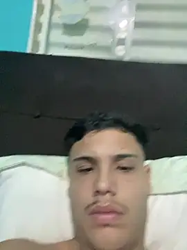 Wellington00  online show from March 13, 2:18 am