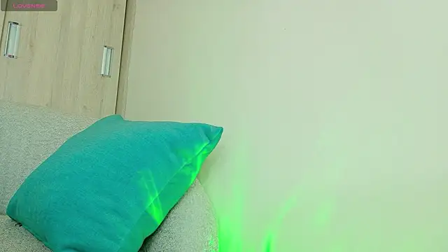 Bunnyvaleeee online show from March 6, 4:31 am