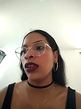 KATALINA SANTANA  online show from February 14, 7:21 pm