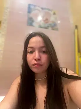 AlexaYvonne online show from January 10, 1:40 am