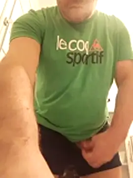 Snapshot of Poseidone76 chatting on January 31, 10:08 pm Poseidone76 online show from January 31, 10:08 pm