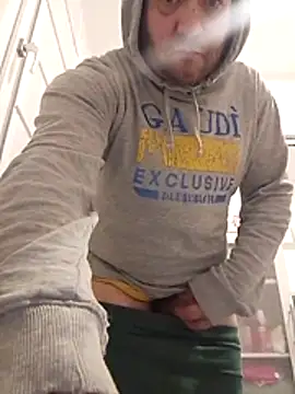 Snapshot of Poseidone76 chatting on February 9, 5:06 pm Poseidone76 online show from February 9, 5:06 pm