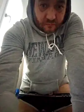 Snapshot of Poseidone76 chatting on February 18, 4:25 pm Poseidone76 online show from February 18, 4:25 pm