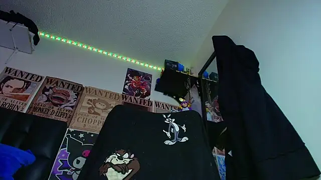 Anhony Muscle online show from March 12, 8:15 pm