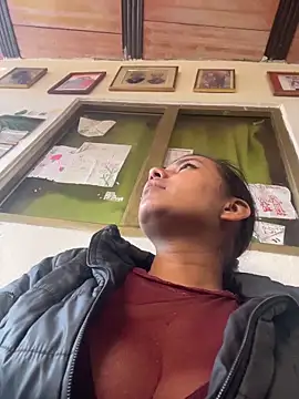 cinthia2011 online show from February 5, 9:08 pm