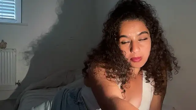 Snapshot of fayfay21@xh chatting on May 28, 8:39 pm fayfay21xh online show from May 28, 8:39 pm