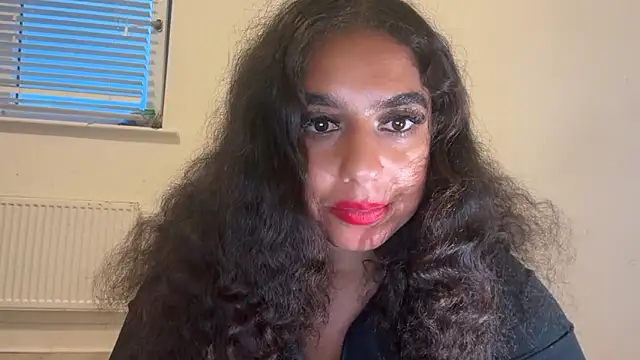 Snapshot of fayfay21@xh chatting on June 15, 8:33 pm fayfay21xh online show from June 15, 8:33 pm
