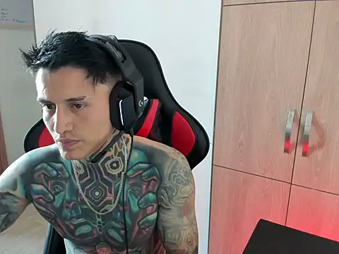 Chrissblack online show from February 14, 10:17 pm