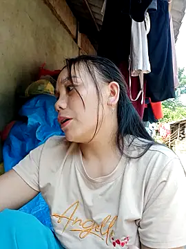 Snapshot of vanvan005 chatting on May 16, 1:13 am vanvan005 online show from May 16, 1:13 am