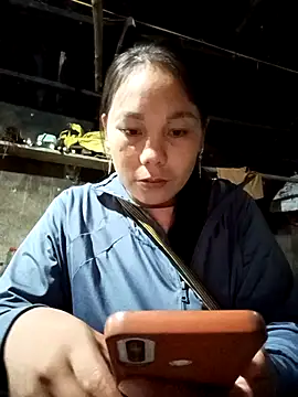 Snapshot of vanvan005 chatting on July 8, 3:55 am vanvan005 online show from July 8, 3:55 am