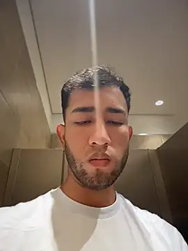 Snapshot of liam_bronw chatting on July 9, 4:33 pm liam bronw online show from July 9, 4:33 pm