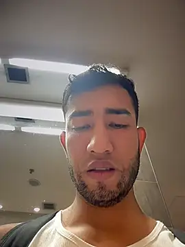 Snapshot of liam_bronw chatting on July 25, 4:04 pm liam bronw online show from July 25, 4:04 pm