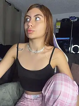 Snapshot of Stormi_th chatting on June 20, 2:03 am Stormi th online show from June 20, 2:03 am