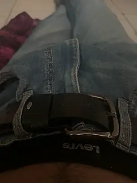 zxcvgf12300 online show from April 25, 11:24 am