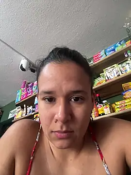 lannabellx online show from July 24, 7:56 pm