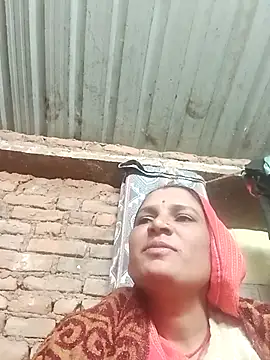 Hot hiuj online show from January 7, 4:20 pm