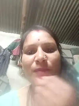 Hot hiuj online show from April 24, 5:15 pm