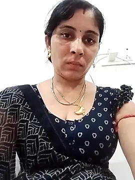 Hot ree85 online show from May 3, 12:00 pm