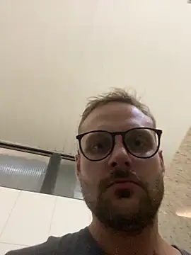 catarinenseputo online show from February 28, 3:07 am