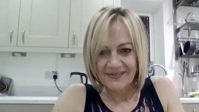Milfshake227 online show from March 19, 7:18 pm