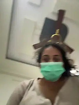 hyualll online show from February 6, 4:32 pm