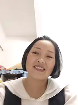   BingBing   online show from February 18, 3:30 pm