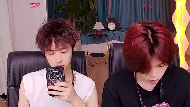 Snapshot of HD-stick998 chatting on July 14, 12:11 pm HD-stick998 online show from July 14, 12:11 pm