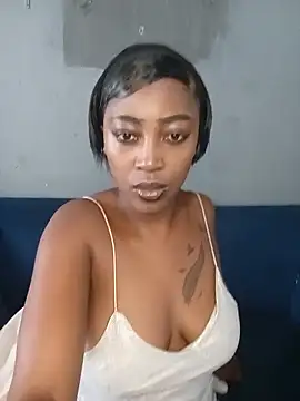 Snapshot of CocoButterxox chatting on June 11, 9:51 am CocoButterxox online show from June 11, 9:51 am