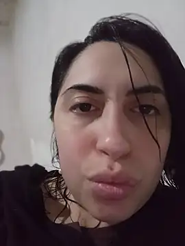 Snapshot of darkgodessone chatting on July 20, 1:31 am darkgodessone online show from July 20, 1:31 am
