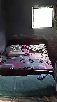 Isabel and Heckler online show from February 18, 2:57 pm