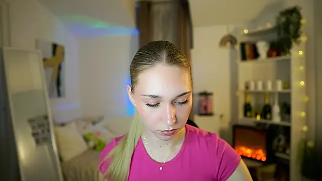 MilaBunny2000 online show from March 15, 2:56 pm