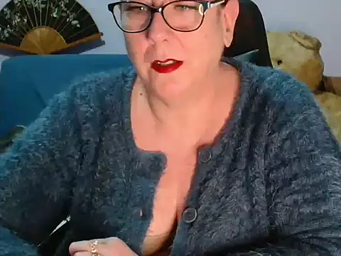 xmyriamx online show from February 15, 10:14 am