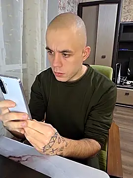 TvoY bOy1 online show from February 26, 5:12 pm