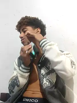 Wild and Sweets online show from March 29, 9:37 pm