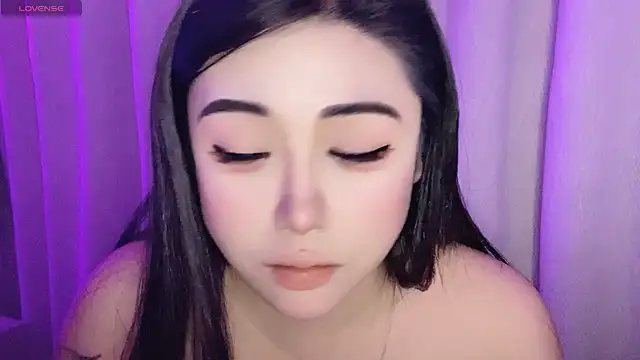 Missqiu-w online show from February 10, 7:01 am