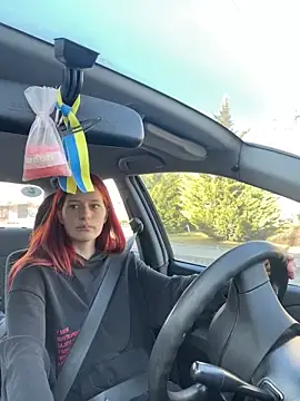 Lily Viola online show from March 6, 6:21 am