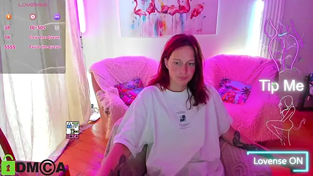 Lily Viola online show from June 15, 7:32 am