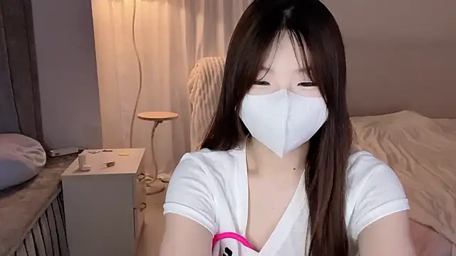 Snapshot of _xiaoxinxin_ chatting on June 24, 12:48 pm xiaoxinxin online show from June 24, 12:48 pm