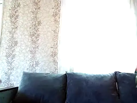 MissKryss online show from January 15, 9:25 am