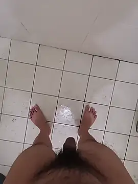 Snapshot of Johnlim880 chatting on January 7, 5:37 pm Johnlim880 online show from January 7, 5:37 pm