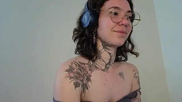 Dirty Pink online show from June 24, 8:02 am