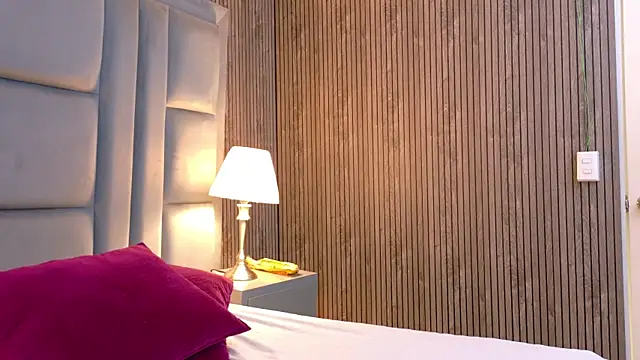 Snapshot of ScarletJons chatting on August 6, 3:08 am ScarletJons online show from August 6, 3:08 am