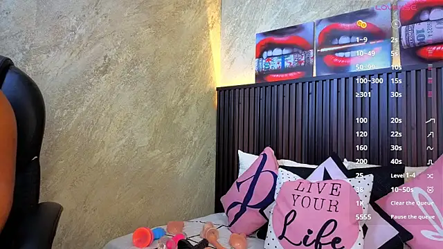 tanisha  lux online show from June 13, 12:41 am