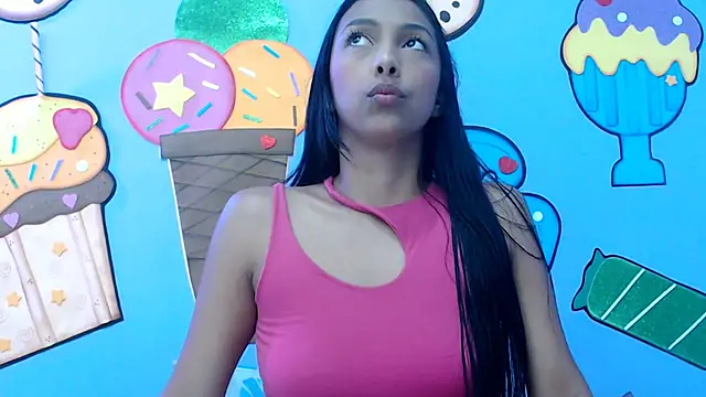 skinnysexzara18 online show from January 18, 1:42 am