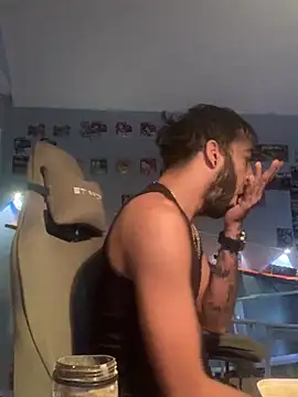 Snapshot of PRBoricua787 chatting on July 11, 8:33 pm PRBoricua787 online show from July 11, 8:33 pm