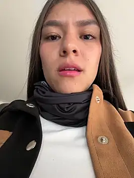 TaylorrHill online show from March 13, 3:18 pm