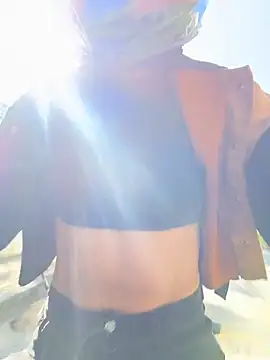 TaylorrHill online show from June 11, 1:20 pm