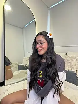 EVA WILD1 online show from March 12, 9:10 pm